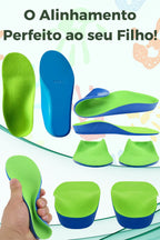 Infográfico da palmilha ortopédica X/O infantil 3D azul e verde, exibindo vistas de perfil, estabilidade do calcanhar profundo e teste de flexibilidade Universo Vigor Saúde