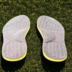 Par de palmilhas ortopédicas X, pés chatos, planos, pisada pronada, cinza com suporte de arco anatômico, ideal para alívio de dores em pés chatos e planos Universo Vigor Saúde