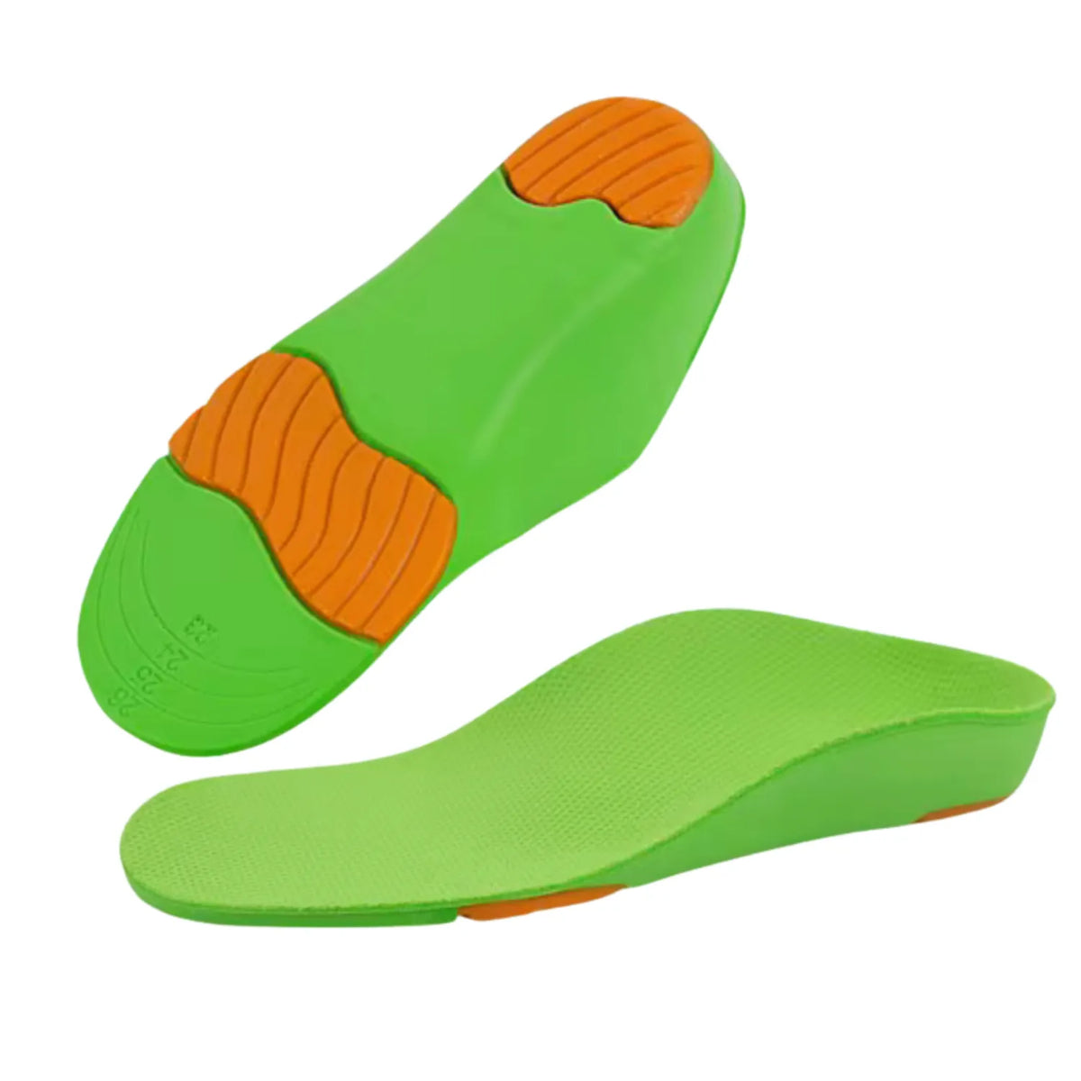 Par de palmilhas ortopédicas X infantis 3d, para pés chatos, planos, pisada pronada, verdes em composição diagonal, exibindo as linhas de recorte da base e a superfície superior ergonômica Universo Vigor Saúde

