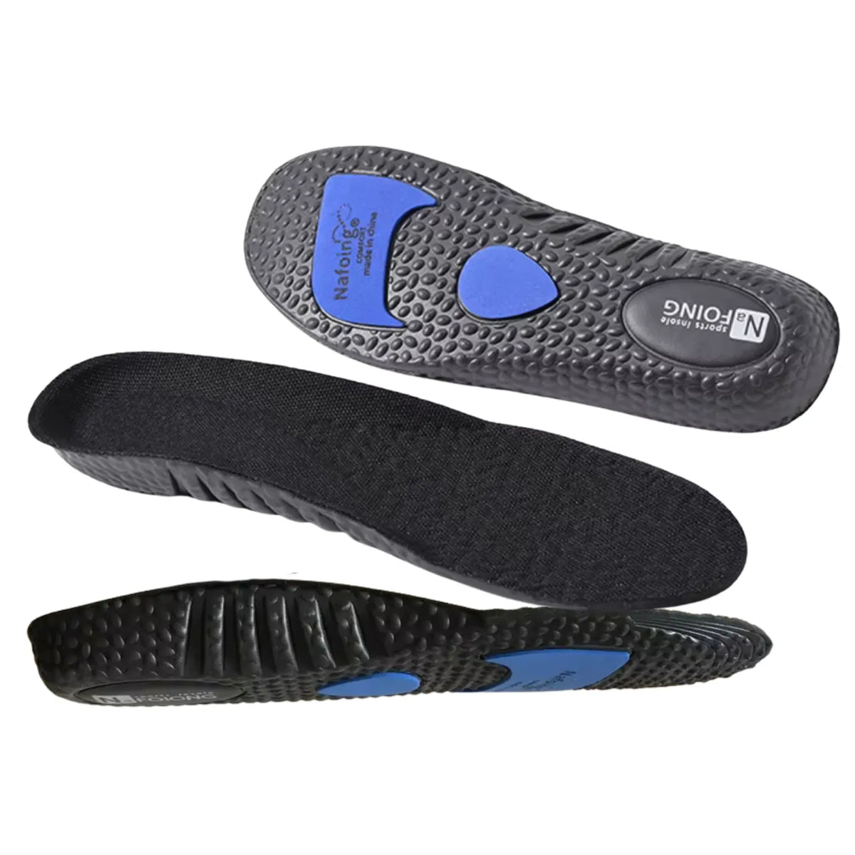 Vista superior, lateral e inferior da palmilha ortopedica X esportiva preta, para pés chatos, planos, pisada pronada, com detalhes azuis e pontos de massagem para suporte e conforto Universo Vigor Saúde