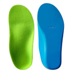 Exibição da face superior da palmilha ortopédica X infantil 3D, para pés chatos, planos, pisada pronada, em tecido verde e base inferior azul, com suporte de arco estruturado